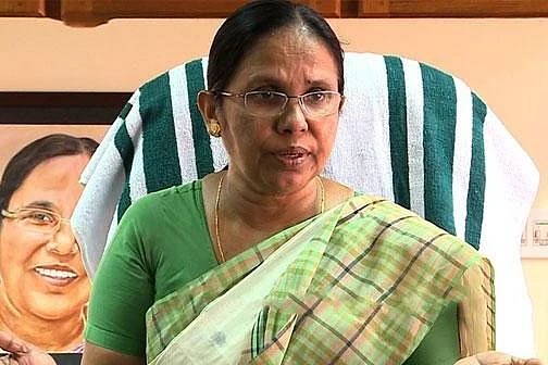 ஒருவருக்கு வைரஸ் உறுதி; தீவிர கண்காணிப்பில் 86 பேர்! - கேரளாவை மீண்டும் மிரட்டும் நிபா