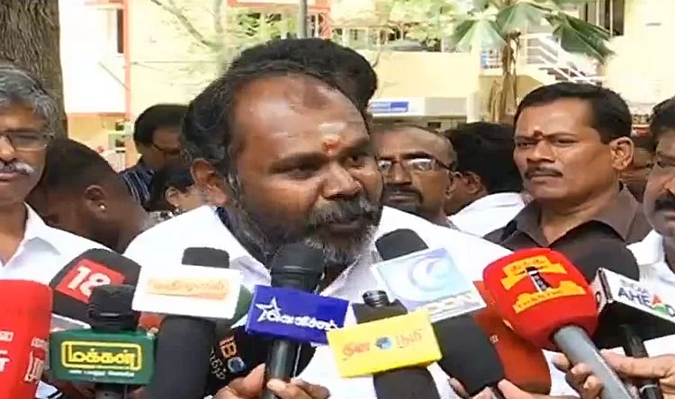 ஆட்சியைத் தக்கவைத்தது எப்படி?- அமைச்சர் உதயகுமார் சொல்லும் புள்ளி விவரக் கணக்கு