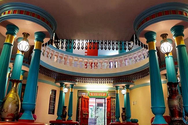 மனைவி சொன்ன ஒரு வார்த்தை; மினி அரண்மனையை எழுப்பிய கணவர்! - விழுப்புரம் பிரமாண்டம் #MyVikatan