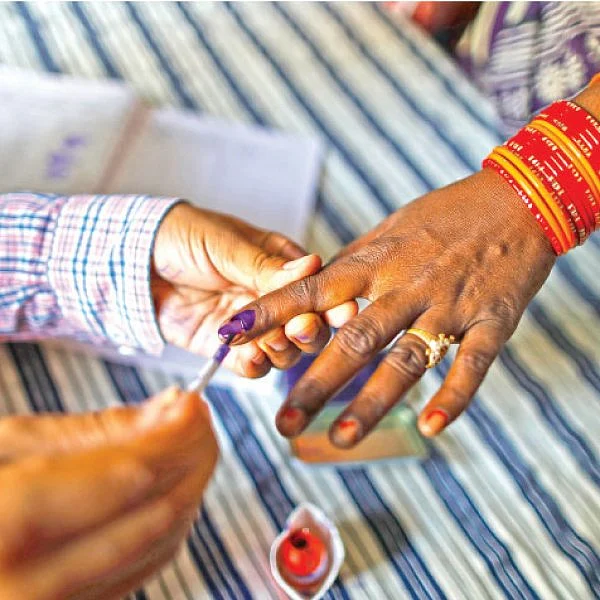 கருத்துக் கணிப்புகளா... கருத்துத் திணிப்புகளா? - குளறுபடிகளைச் சுட்டிக்காட்டும் மூத்த பத்திரிகையாளர்கள்!