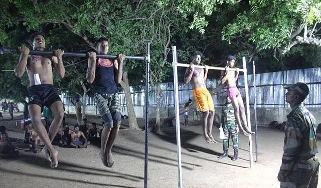 8 மாவட்டங்கள்; 19,000 பேருக்கு அழைப்பு - ராணுவத்தில் சேர ஆர்வம் காட்டும் தமிழக இளைஞர்கள்
