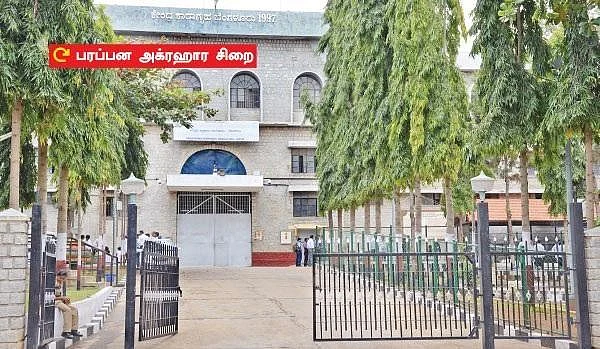 `சிறையிலிருந்து வெளிய வந்ததும் பார்த்துக்கறேன்!' - ஜெய் ஆனந்த்துக்கு உறுதி கொடுத்த சசிகலா
