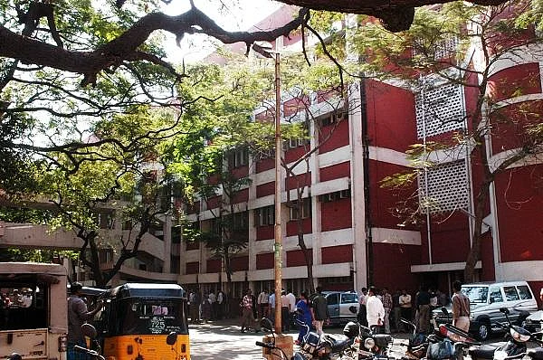 `புடவை, கோட் ஓகே; நோ டி-சர்ட்!'- அரசு ஊழியர்களுக்கு கிரிஜா வைத்தியநாதன் `ஸ்ட்ரிக்ட்' உத்தரவு
