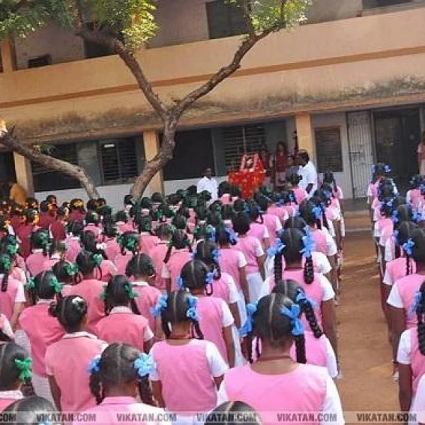 "இந்தியைத் திணிக்கும் நோக்கமில்லை; மக்கள் கருத்தைக் கேட்காமல் எதுவும் நடக்காது!" - மத்திய அரசு விளக்கம்!