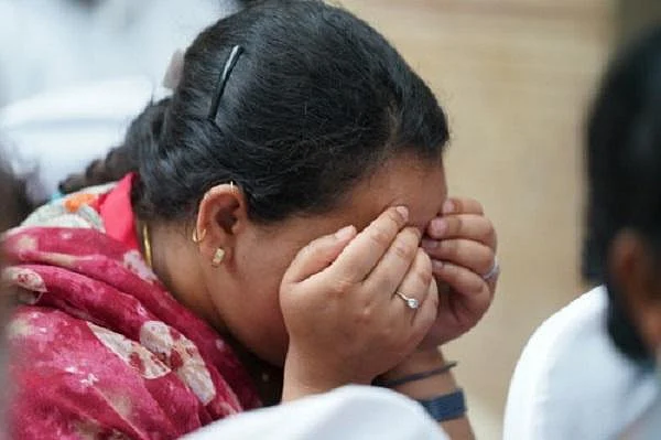 2,100 விவசாயிகள்; 44 சி.ஆர்.பி.எஃப் வீரர்கள் - சொன்னதைச் செய்து குடும்பங்களை நெகிழ வைத்த அமிதாப்