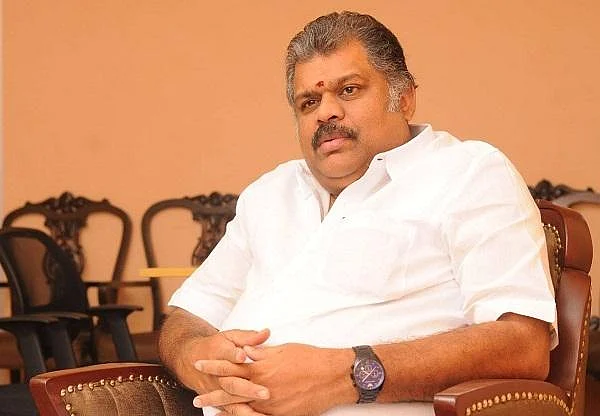 பா.ஜ.க-வில் ஜி.கே.வாசன்..? - தகிக்கும் த.மா.கா