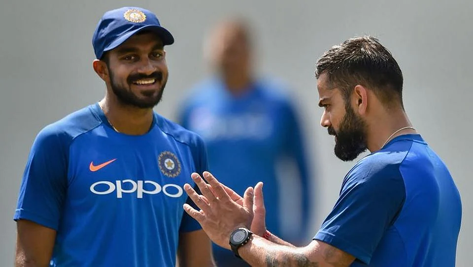 நாங்கள் ஏன் எங்களுக்குள் `போட்டியிட்டுக்கொள்ள வேண்டும்?' - பாண்ட்யா குறித்து விஜய் சங்கர்