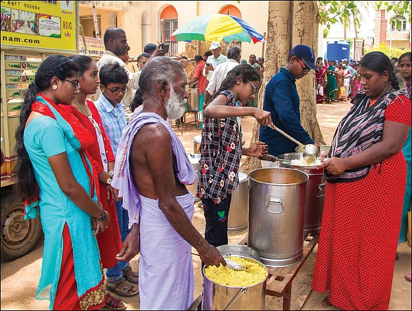 மத்தவங்க சந்தோஷமே நம் சொத்து!