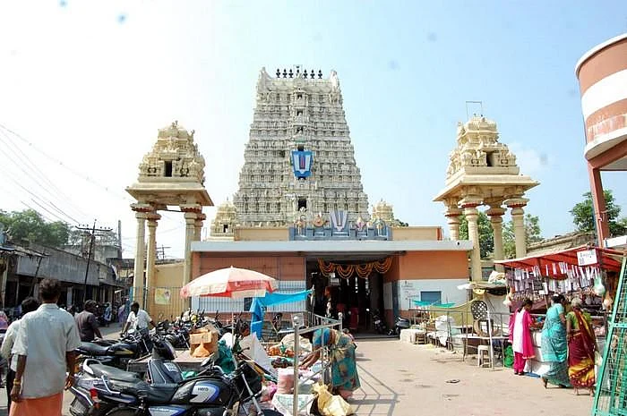 சமபால் ஈர்ப்பால் தாலி கட்டிக்கொண்ட சிறுமிகள்!- பெற்றோர்கள் கண்ணீர்; போலீஸ் எடுத்த ஆக்ஷன்