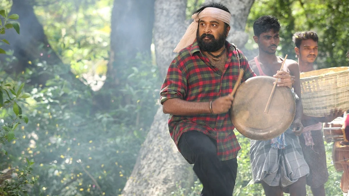 Tharai Thappattai (2016)