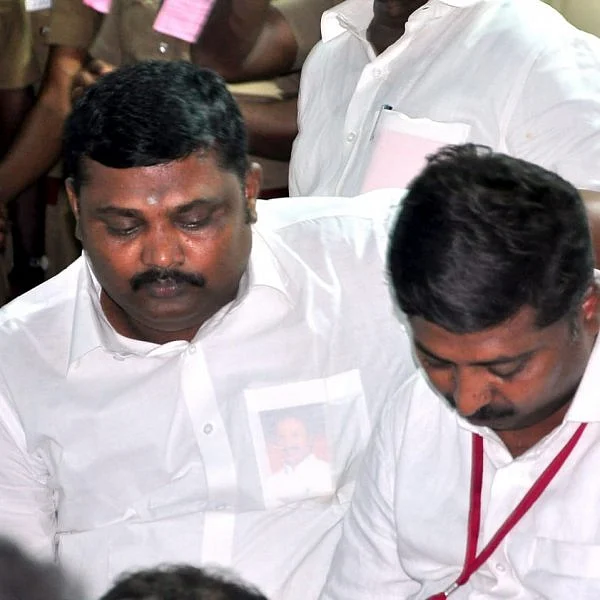 கடைசிசுற்று வரை நீடித்த சாத்தூர் வாக்கு எண்ணிக்கை - சோகமாக வெளியேறிய தி.மு.க வேட்பாளர்!