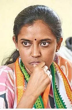 ''கவுன்ட்டிங் லீட் வர வர... திகைச்சு திக்குமுக்காடிட்டேன்..!?’’ - நெகிழ்ந்து கலங்கும் ஜோதிமணி