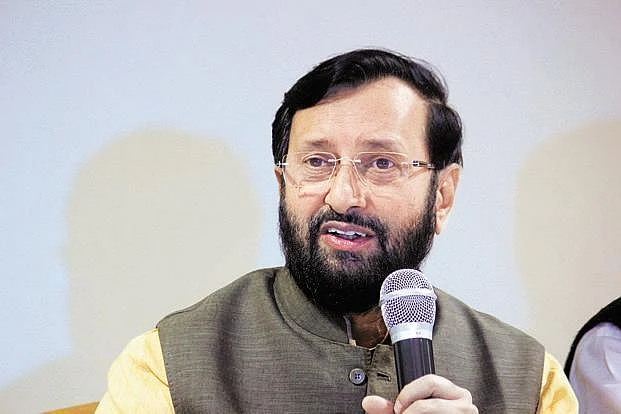 ``நீட் தேர்வு பற்றிப் பேசி மாணவர்களை இனிமேலும் குழப்ப வேண்டாம்!” - விஜயபாஸ்கர்
