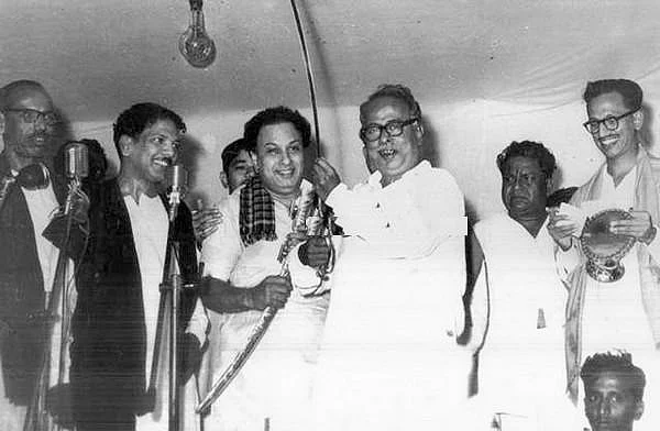 ‘காந்தியின் அகிம்சை’ - பாவம்... விட்டுவிடுங்கள், மிஸ்டர் என்.ஜி.கே!