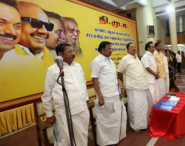 `ஸ்டாலினின் 2 திட்டங்களும் பலிக்கவில்லை!' - சிம்மாசனக் கனவைப் பறித்த சில்லறைப் பஞ்சாயத்து