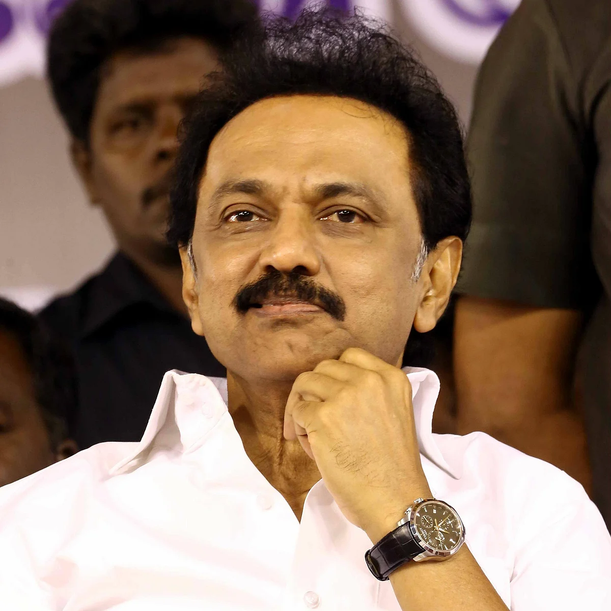 “ஆட்டத்தை ஆரம்பித்த தி.மு.க!” - எம்.எல்.ஏ-க்களை கண்காணிக்கும் எடப்பாடி