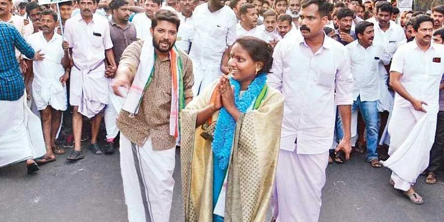 யார் இந்த ரம்யா ஹரிதாஸ்? - 36 வருட கம்யூனிஸ்ட் கோட்டையைத் தகர்த்த பழங்குடி `பாட்டுக்காரி'