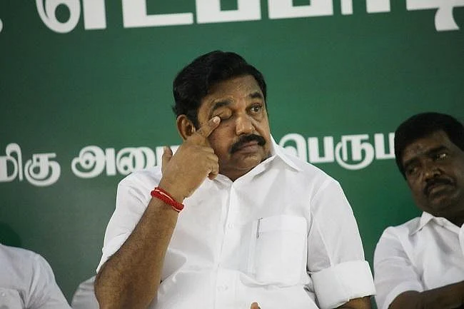 `எடப்பாடி பழனிசாமிக்கு செக் வைக்கிறாரா ஓ.பி.எஸ்?’ - டெல்லியில் நடக்கும் பேச்சுவார்த்தை!