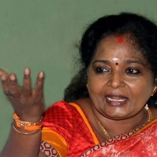 மத்திய அமைச்சரின் பிரஸ் மீட்டில் மாயமான தமிழிசையின் செல்போன்!
