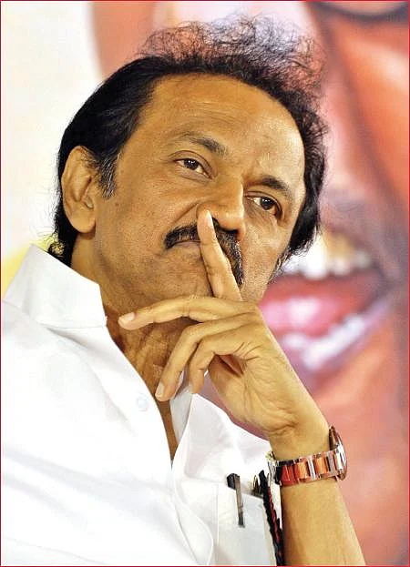 `இரண்டாண்டுகள் விட்டுப்பிடிப்போம்!’ - ஆட்சிக் கவிழ்ப்பு குறித்து தி.மு.க மனநிலை