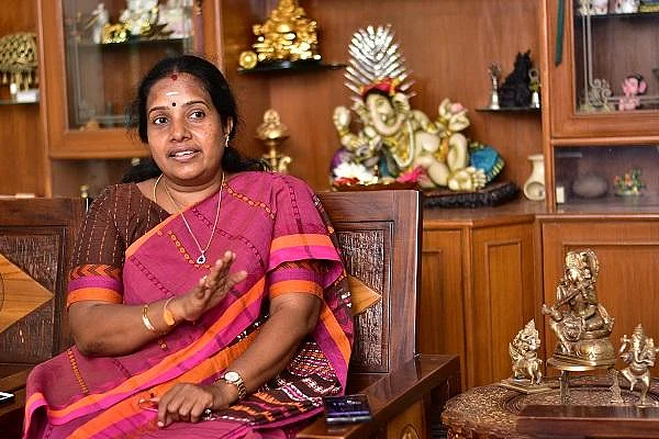 ``ஆஞ்சநேயரை வணங்கும்போது கிடைக்கிற பலமே தனிதான்...!"- வானதி சீனிவாசன் உற்சாகம் #WhatSpiritualityMeansToMe