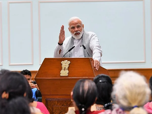 `தண்ணீர் பிரச்னையை ஒரு ஃபார்முலாவை வைத்து மட்டும் சமாளிக்க முடியாது!' - மன்கிபாத் 2.0வில் மோடி
