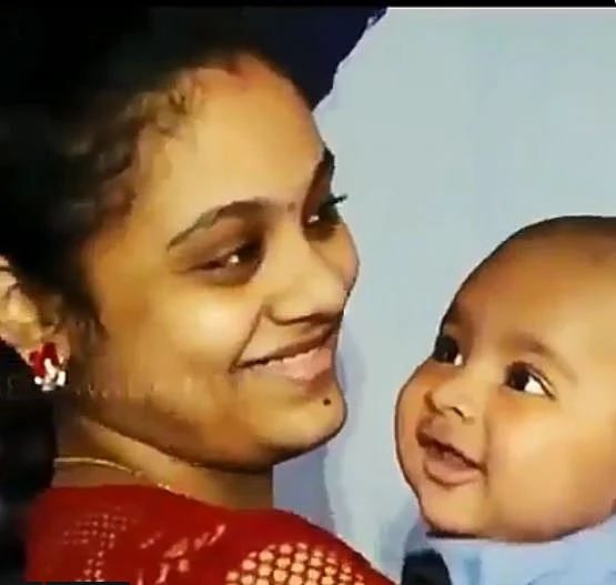 `நிஹானின் சிரிப்பு..அம்ருதா ரியாக்ஷன்!' - வைரலாகும் பிரனய் மகன் வீடியோ