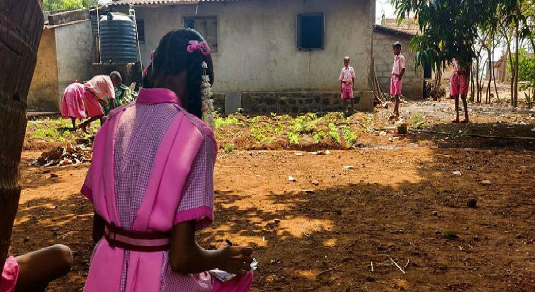விவசாயிகளாக மாறிய 80 பள்ளி மாணவர்கள்... வியப்பூட்டும் 2 கிராமங்கள்!