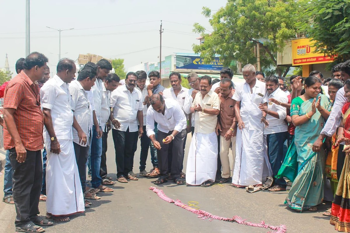 1,48,689 வாக்குகள் வித்தியாசத்தில் முன்னிலை!- தமிழிசையைச் சாய்த்த கனிமொழி