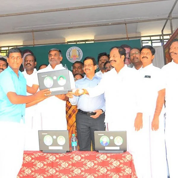 ‘முதல்வர் மாவட்டத்துக்கு போவதே பதவி உயர்வுதான்!’ - கலெக்டரைக் கலாய்த்த அமைச்சர் வீரமணி