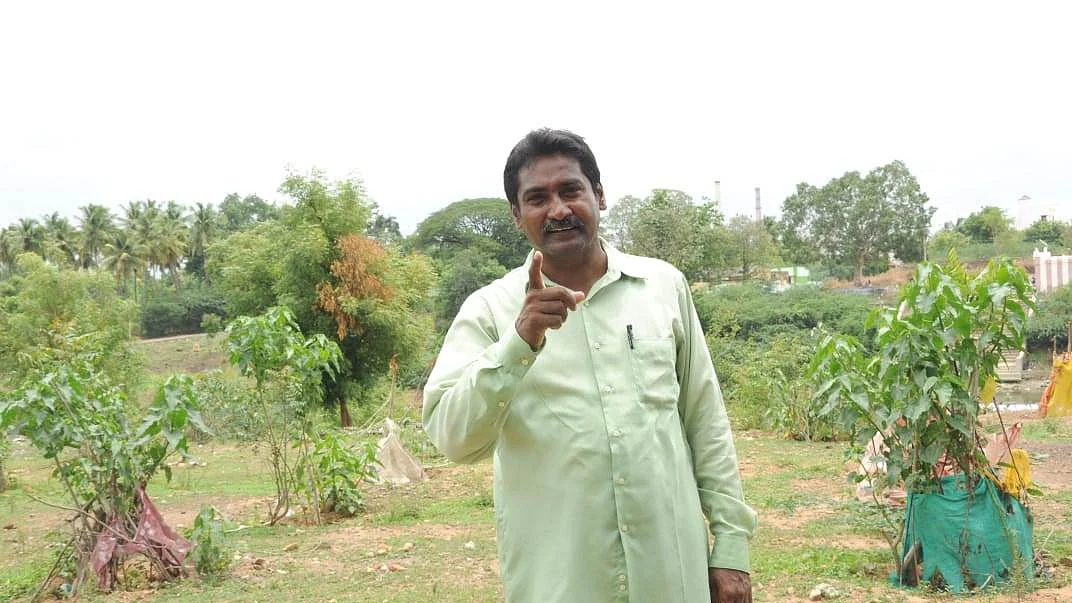 முகிலன்