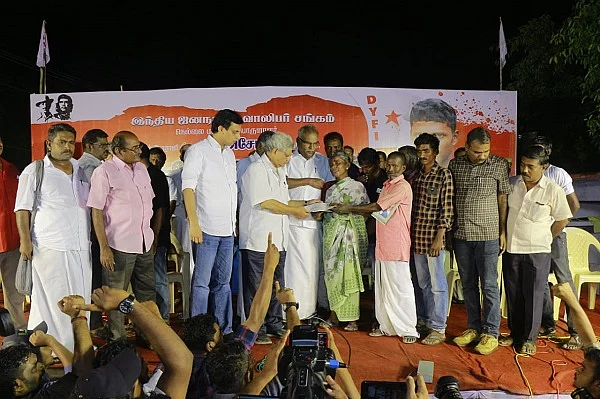 அசோக் குடும்பத்துக்கு உதவி