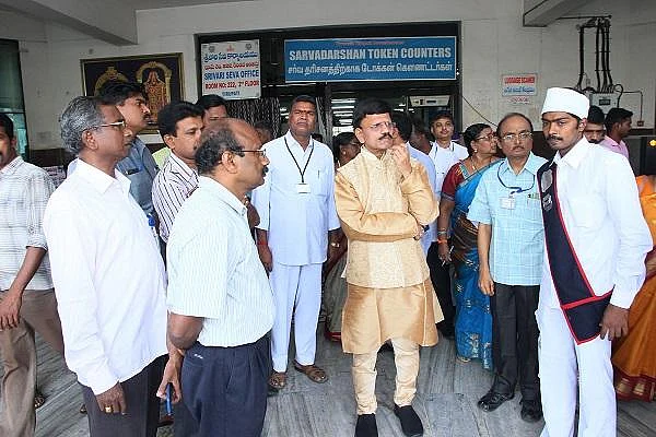 ரயில் நிலையம் அருகிலேயே தங்கும் அறை... திருப்பதியில் புதிய வசதி அறிமுகம்!