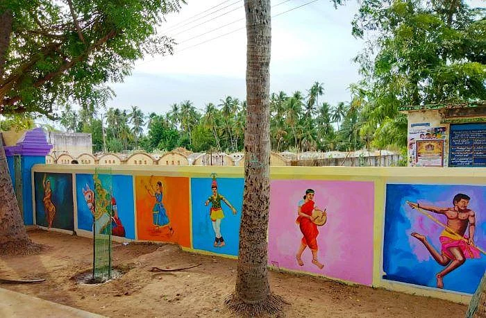 காம்பவுண்ட் சுவரில் நெல் ஜெயராமன் ஓவியம்! மரியாதை செலுத்தும் திருவாரூர் அரசுப் பள்ளி!