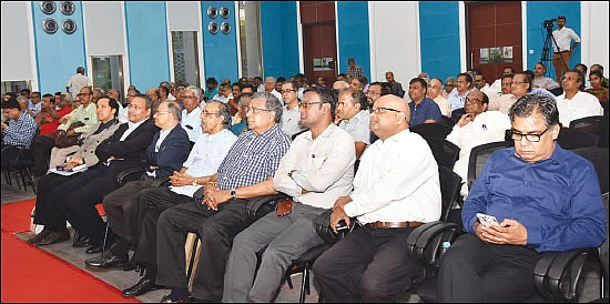 சறுக்கல்களை சாதனைகளாக மாற்றிய டாடா குழுமம்!