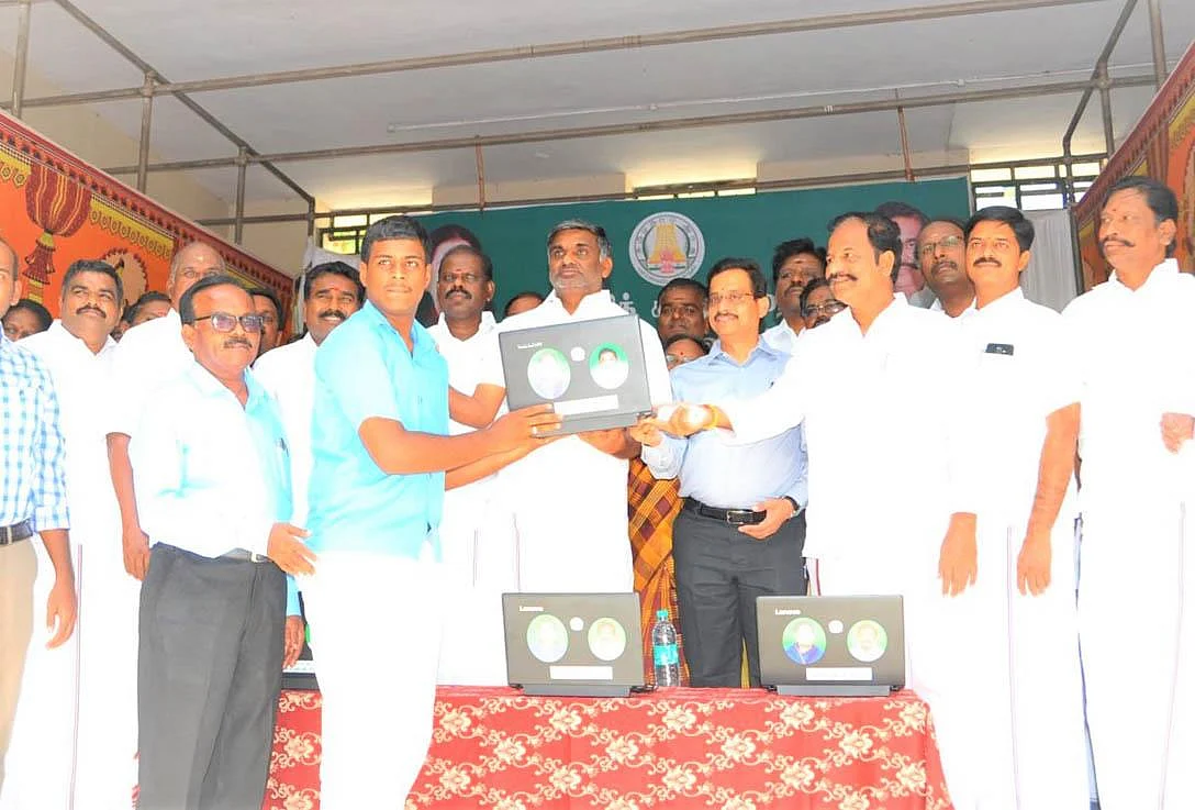 ‘முதல்வர் மாவட்டத்துக்கு போவதே பதவி உயர்வுதான்!’ - கலெக்டரைக் கலாய்த்த அமைச்சர் வீரமணி