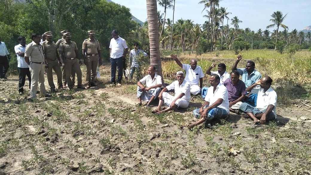 போராட்டத்தில் விவசாயிகள்