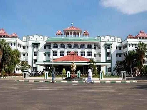 `இது ரத்து செய்யப்பட வேண்டியது!'- சர்வே வழக்கில் விகடன் நிருபர், புகைப்படக் கலைஞருக்கு ஜாமீன்