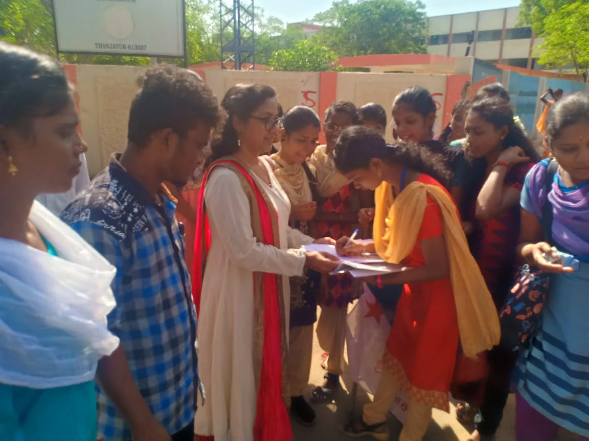 நடிகை ரோகிணி