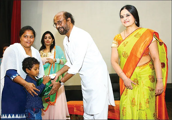 வாவ் டாக்டர்: குழந்தைகளின் மகிழ்ச்சி... ரஜினிக்கு ஆனந்தக் கண்ணீர்! - டாக்டர் பிரியா ராமச்சந்திரன்