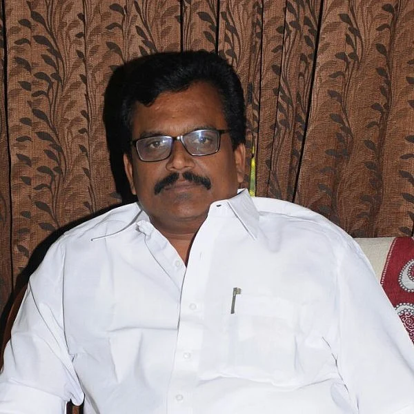 தேனி நிர்வாகிகளுடன் சென்னையில் தினகரன் ஆலோசனை - நீக்கப்படுகிறாரா தங்க தமிழ்ச்செல்வன்?