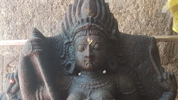 மகிஷாசுரமர்தினி கற்சிலை