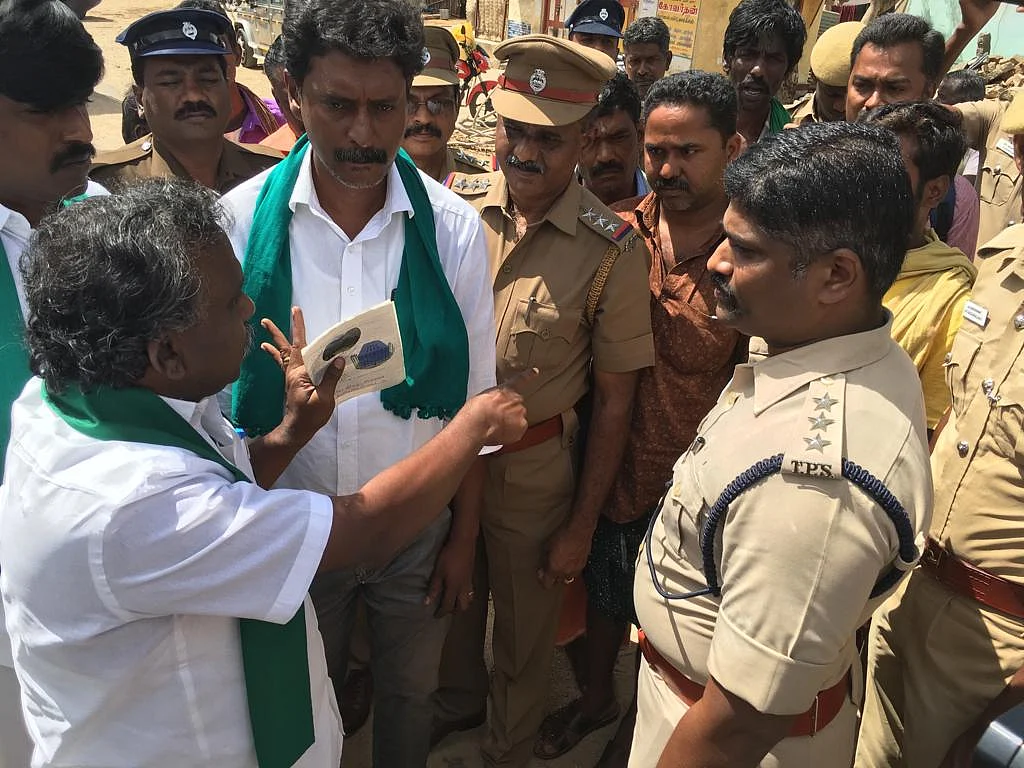 `நியூட்ரினோ குறித்து ஓ.பி.எஸ். பேசுவாரா?'- நியூட்ரினோவுக்கு எதிராகக் கேள்வி எழுப்பும் விவசாயிகள்