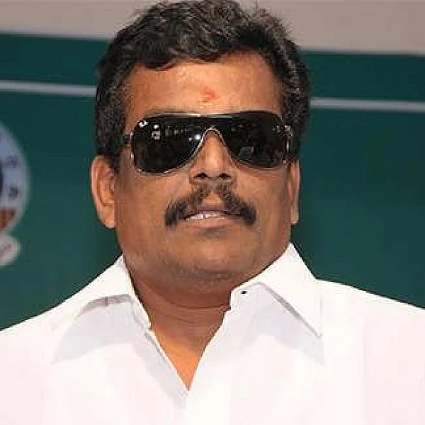 ``தி.மு.க கரைவேட்டி பார்சல் பண்ணுங்க!’ - ஆதரவாளர்களுக்கு தங்கதமிழ்ச்செல்வன் உத்தரவு