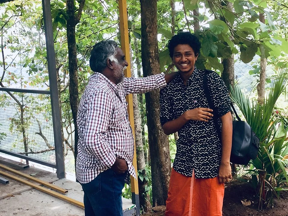 ’’அஸ்வகோஷ்கிட்ட ஒண்ணு கேட்டேன்; ஆறு ஆட்டோகிராஃப் போட்டார்..!’’ - ஆவணப்பட இயக்குநர் வம்சி