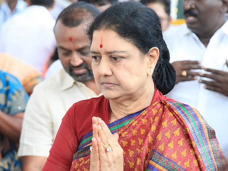 ` நம்மை விட்டு ஏன் விலகிச் செல்கிறார்கள்?!'
- தினகரனிடம் ஆதங்கப்பட்ட சசிகலா