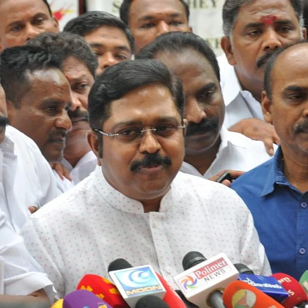 `தங்க தமிழ்ச்செல்வன் தினமும் ஒவ்வொரு மனநிலையுடன் இருப்பார்!' - டி.டி.வி தினகரன்