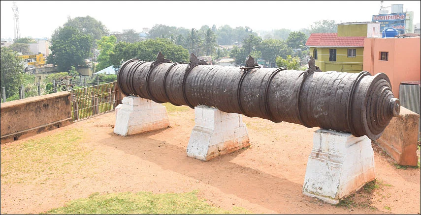 தமிழகம் இன்ஃபோ ஸ்பெஷல் #11 - தஞ்சாவூர் 200 - இன்ஃபோ புக்