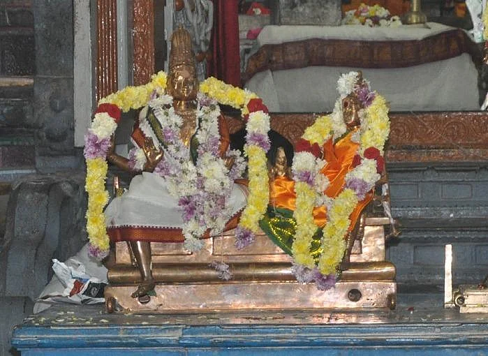 காஞ்சிபுரம் சிலை மோசடி வழக்கு - கனடாவில் பதுங்கிய முன்னாள் குருக்கள் கைது!