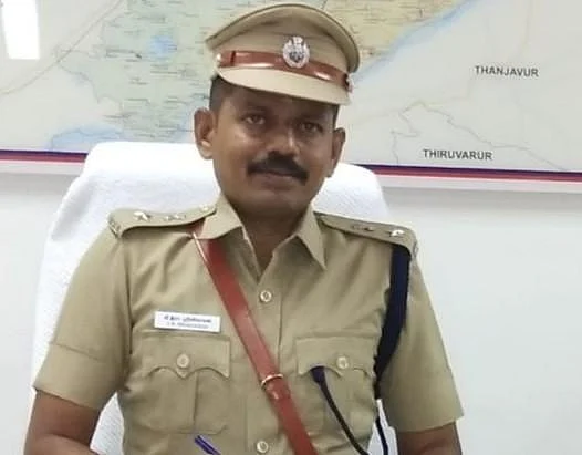 புதிய காவலர்களுக்கு முன்மாதிரியாகத் திகழும் 40 ப்ளஸ் போலீஸ் அதிகாரிகள்! #LifeStartsAt40 #நலம்நாற்பது